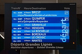 Un écran d'affichage des prochains départs des trains de grandes lignes (système CATI).