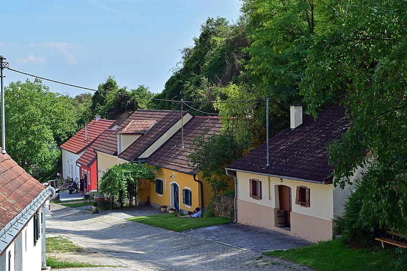 File:Gedersdorf - Kellergasse Weitgasse - 15.jpg