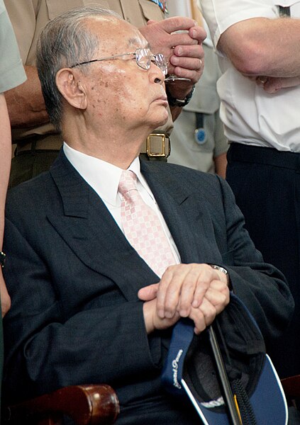 File:General Paik Sun Yup, ROKA (July 27, 2011).jpg