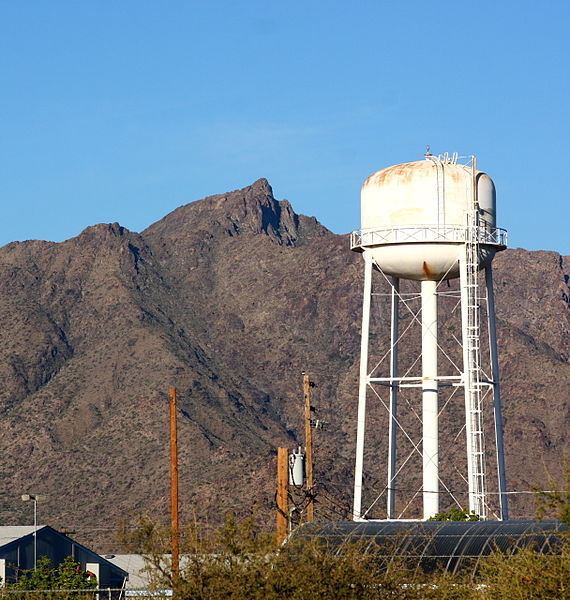 File:Gila Crossing AZ - water tower.jpg