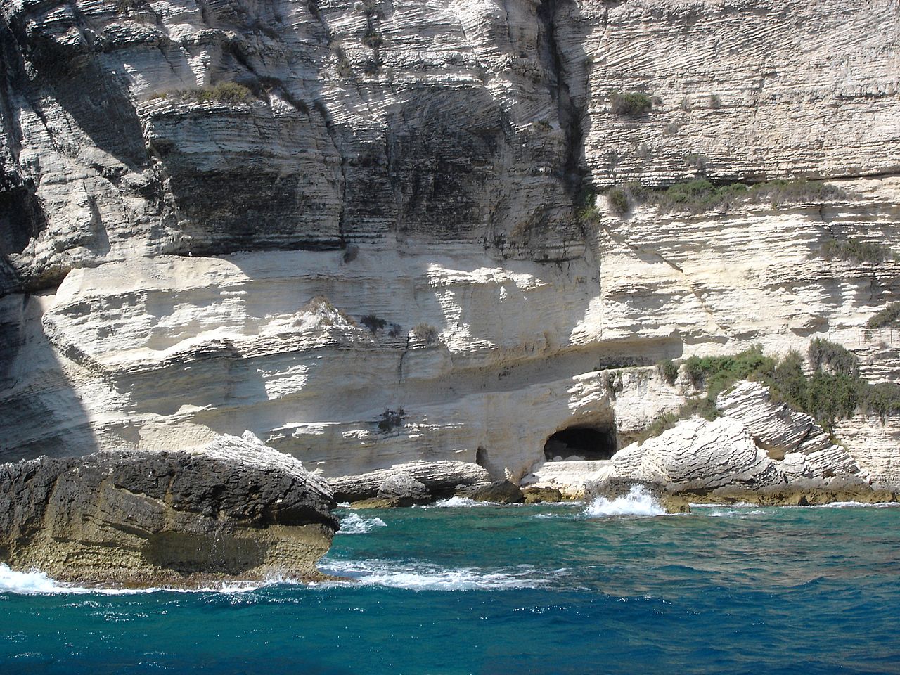 Grotte du puits Saint Barthélémy.jpg