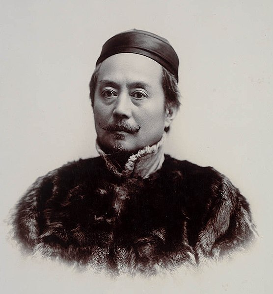 File:Gu Hongming c.1917 (cropped).jpg