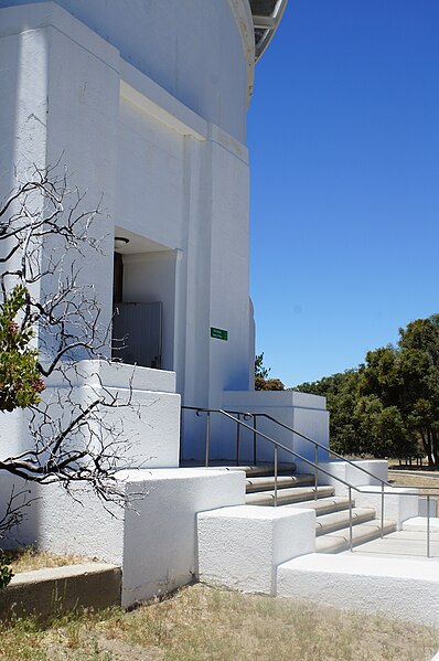 File:Hale Telescope, Palomar Observatory 029.jpg