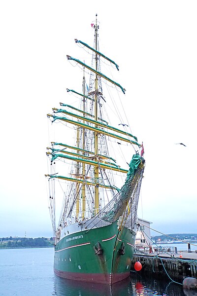 File:Halifax DSC08118 - Alexander von Humboldt II (36129129881).jpg