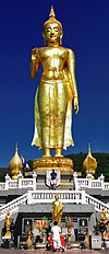 Hatyai-Hill-Kuan-Yin-Temple-Gigantic-Golden-Budda-440x1023.jpg
