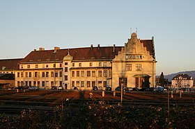 West wing of the station building, in front of it sidings (2008)