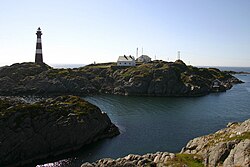 Vista del faro de Hellisøy