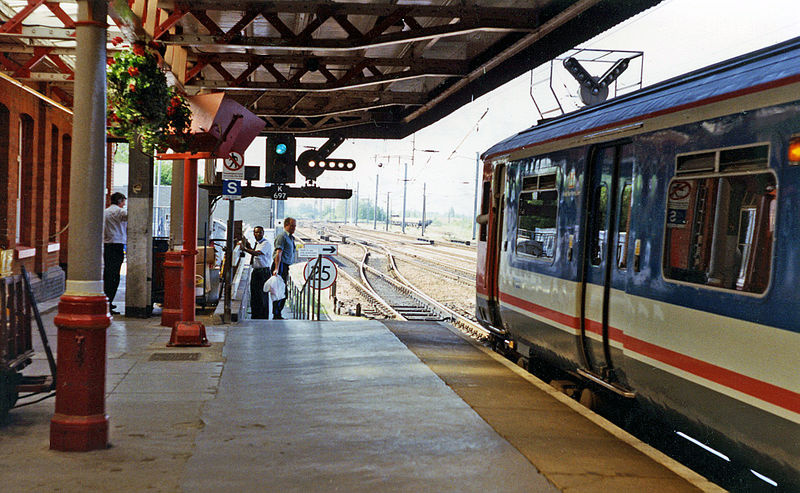 File:Hitchin station north end geograph-3850562-by-Ben-Brooksbank.jpg