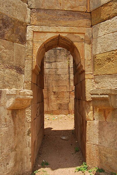 File:IN Champaner-Pavagadh 0906 (23) (17254274612).jpg