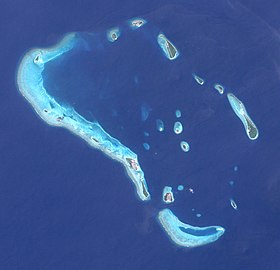 Image de Landsat 7 montrant l'atoll Ihavandhippolhu.