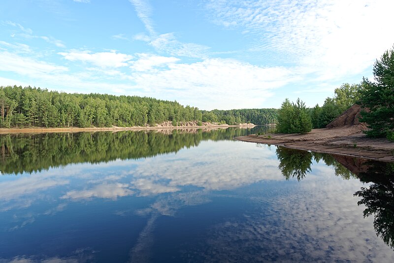 File:Jezioro Afryka, Dawna Kopalnia Babina, Park Krajobrazowy Łuk Mużakowa, 20230812 0815 7456.jpg