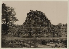 KITLV 40005 - Kassian Céphas - North-west side of the Shiva Temple of Prambanan near Yogyakarta - 1889-1890.tif