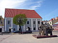 Rathaus von Kėdainiai mit Radzwill-Denkmal