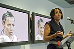 Thumbnail for File:Kelly Holmes (3606189919).jpg