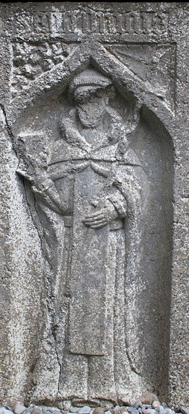 File:Kilconnell Friary Nave Tomb Niche Sculptured Panel 6 2009 09 16.jpg