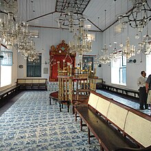 The Paradesi Synagogue is the oldest active synagogue in both India and the Commonwealth of Nations.