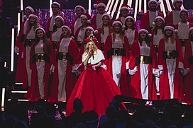 Kylie Minogue durante lo show al Royal Albert Hall nel 2015.