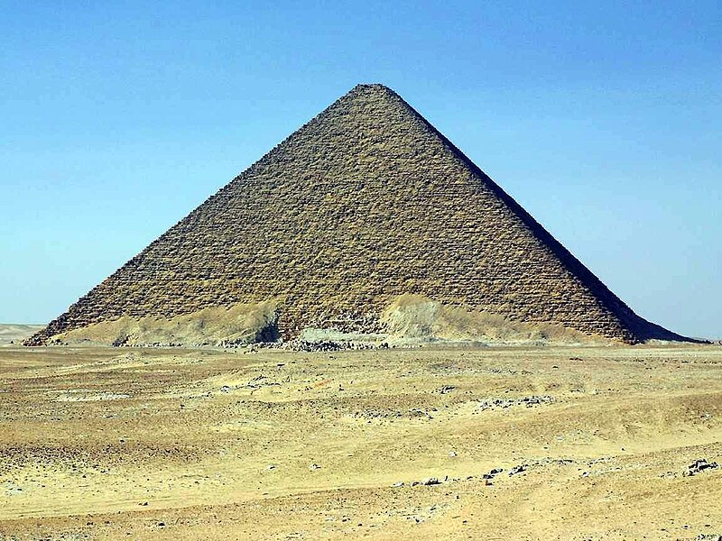 File:Le grand pyramide - panoramio.jpg