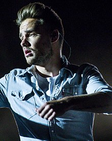 Payne performing at Soldier Field in Chicago (2015)