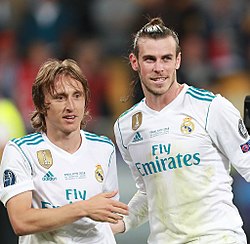 Modric (left) with Gareth Bale during the 2018 Champions League Final Liver-RM (2).jpg