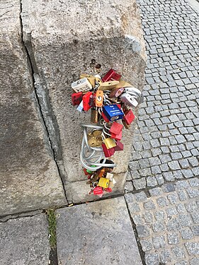 Locks on Alte Mainbrücke