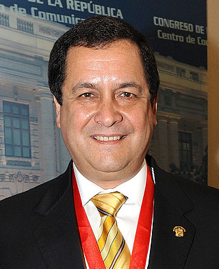 <span class="mw-page-title-main">Luis Iberico (politician)</span> Argentine-born Peruvian journalist and politician