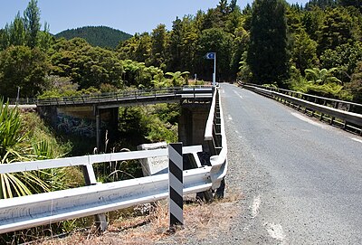 Mangakahia Twin Bridges, Nukutawhiti, New Zealand.jpg