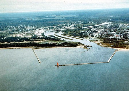 Manistique Michigan aerial view.jpg