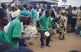 <span class="mw-page-title-main">Aburukuwa</span> Type of talking drum