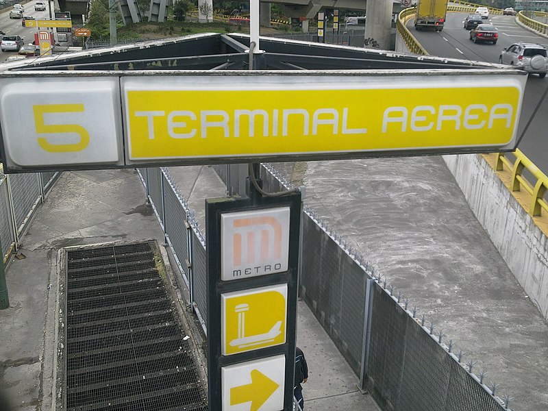 File:Metro "Terminal Aerea" (2013) 3.jpg