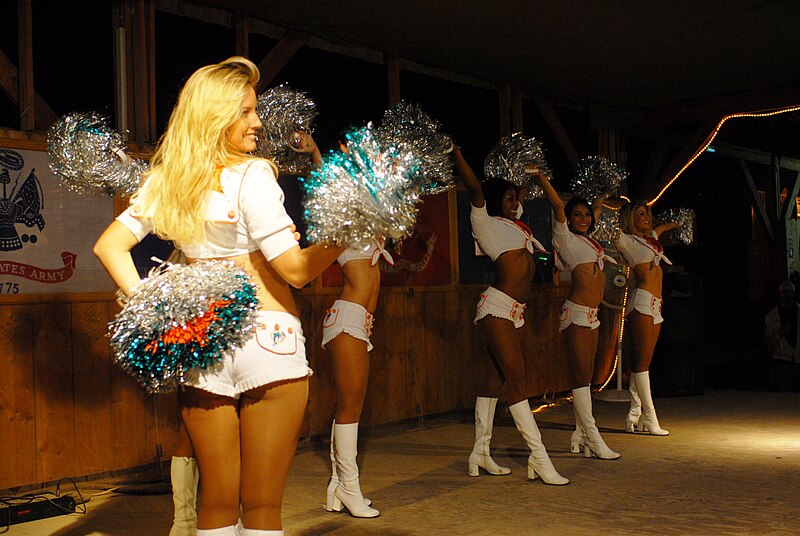 File:Miami Dolphins' Cheerleaders DVIDS76734.jpg