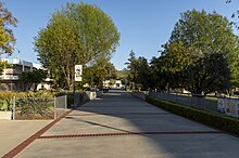 Raider Walk, looking eastward Moorpark College Raider Walk.jpg