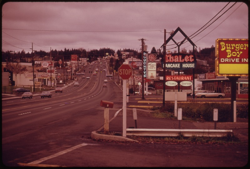 File:NOT ALL BUSINESS OWNERS TURNED OFF THEIR ADVERTISING SIGNS DURING THE ENERGY CRISIS IN THE PACIFIC NORTHWEST IN THE... - NARA - 555438.tif