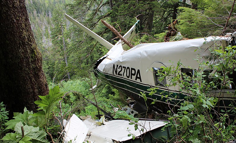 File:NTSB investigates sightseeing plane crash newar Ketchikan, AK (19078904628).jpg