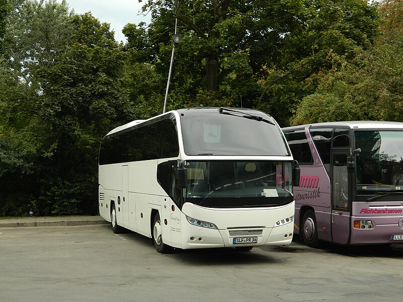 File:Neoplan N1216HD Cityliner Pamminder reisen.jpg