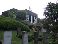 Neue Kapelle Friedhof Kassel-Harleshausen.jpg