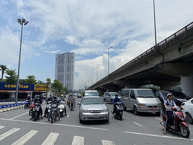 Nguyễn Hữu Thọ Road, Hanoi 2022-07-13 010.jpg