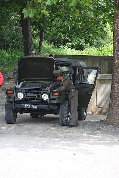 File:North Korean military off road vehicle.jpg