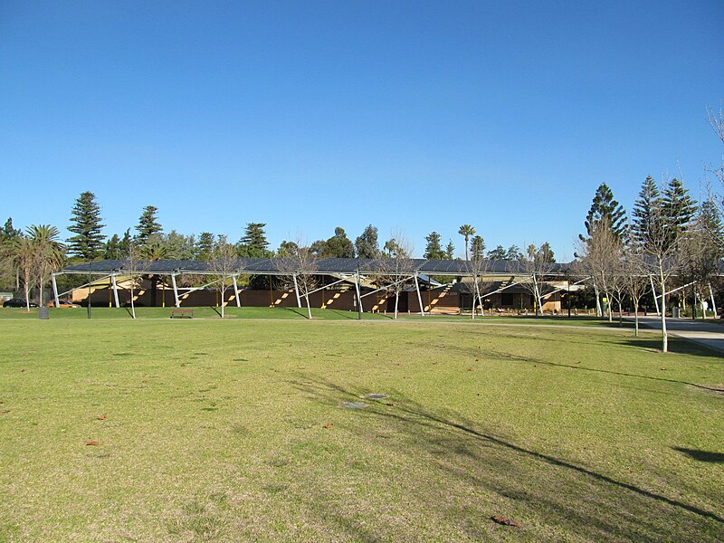 File:OIC south perth windsor park zoo solar.jpg