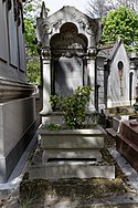 Père-Lachaise - 67. osztály - Fehér 01.jpg