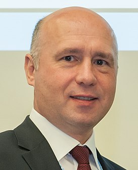 Pavel Filip (11322438465) cropped.jpg