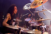 Pete Sandoval avec Morbid Angel.