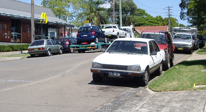 File:Peugeot 505 GTi (5500838760).jpg