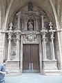 Català: Portalada de l'església de San Bizente a Donostia Euskara: Donostiako San Bizente eliza