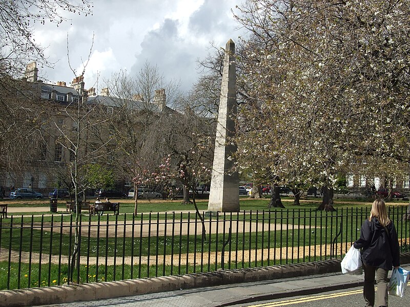 File:Queensquareobelisk.JPG