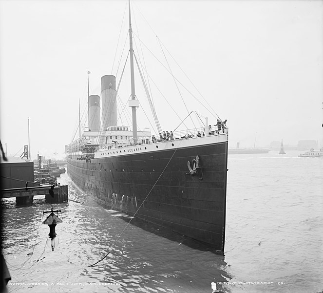 File:RMS Oceanic New York (cropped).jpg