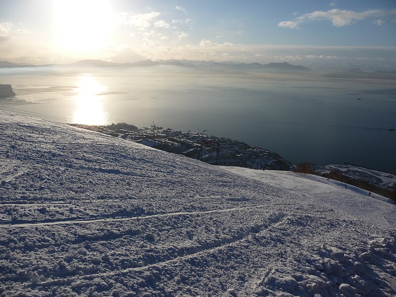 File:Red hill Avacha bay view.JPG