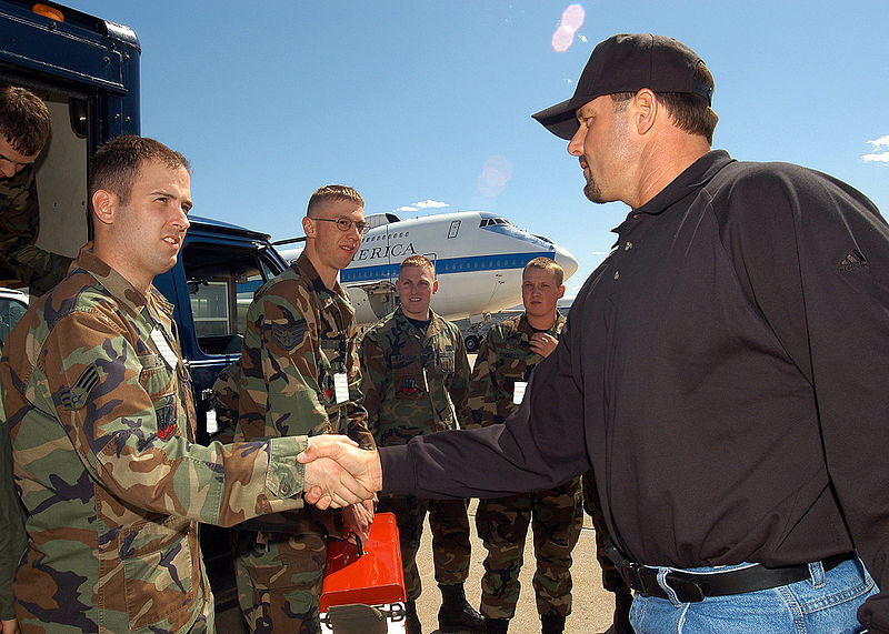 File:Roger Clemens at Offutt 2.jpg