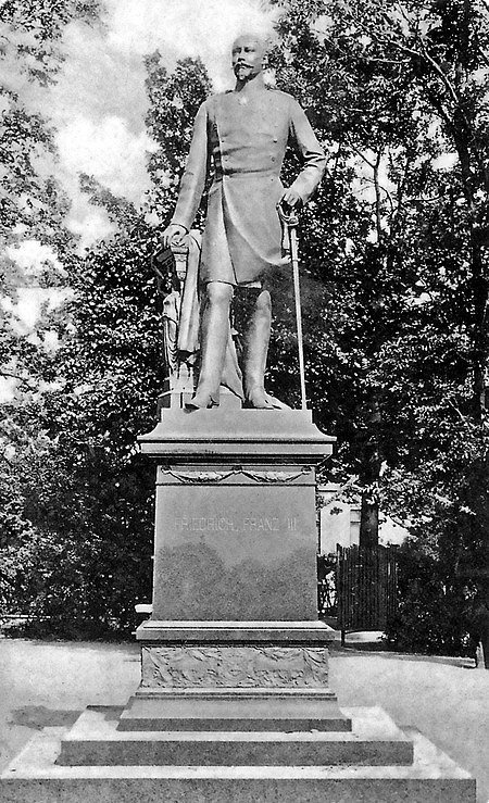 Rostock Denkmal Friedrich Franz III