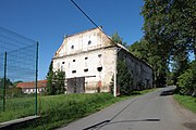 Čeština: Barokní sýpka, Kašperské Hory, okres Klatovy. English: Baroque granary, Kašperské Hory, Klatovy District, Czechia. This is a photo of a cultural monument of the Czech Republic, number: 13110/4-3027. Památkový katalog  · MIS  · hledat obrázky  · hledat seznamy  · Wikidata